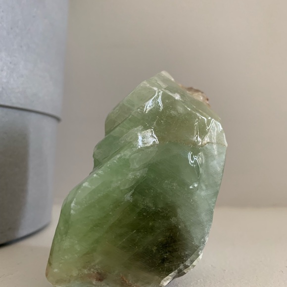 Raw Green Calcite - Picture 4 of 5